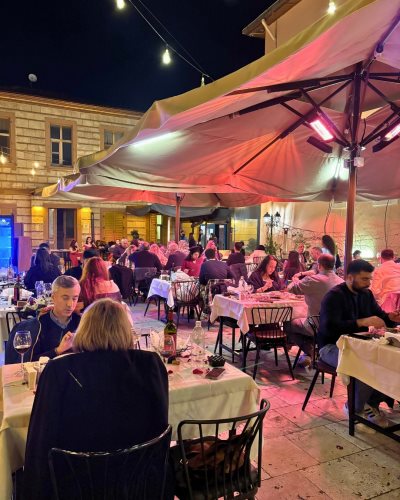 Boudja Gastro’da 14 Şubat coşkusu: Sevgililer Günü’nde Golden Trio sahne aldı haberi görseli